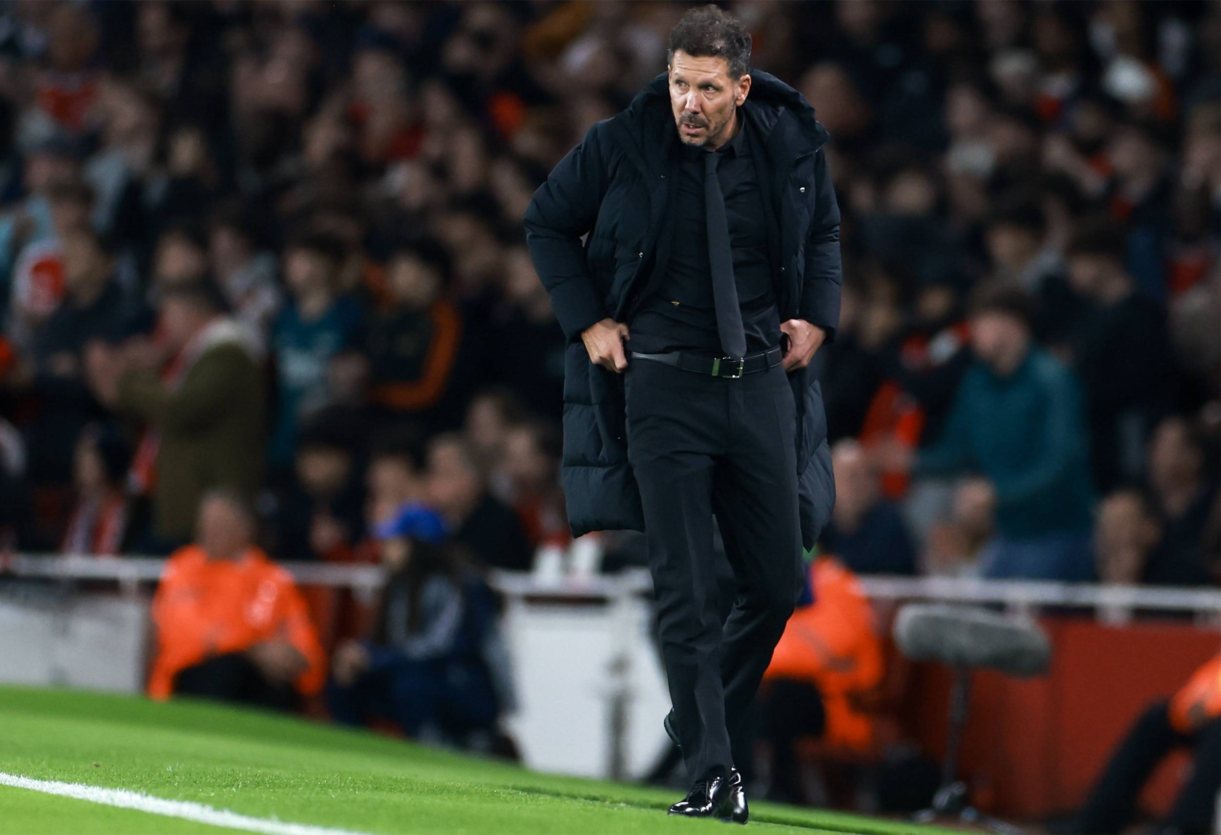 爱游戏娱乐-阿森纳主场取胜继续追赶欧冠资格的简单介绍