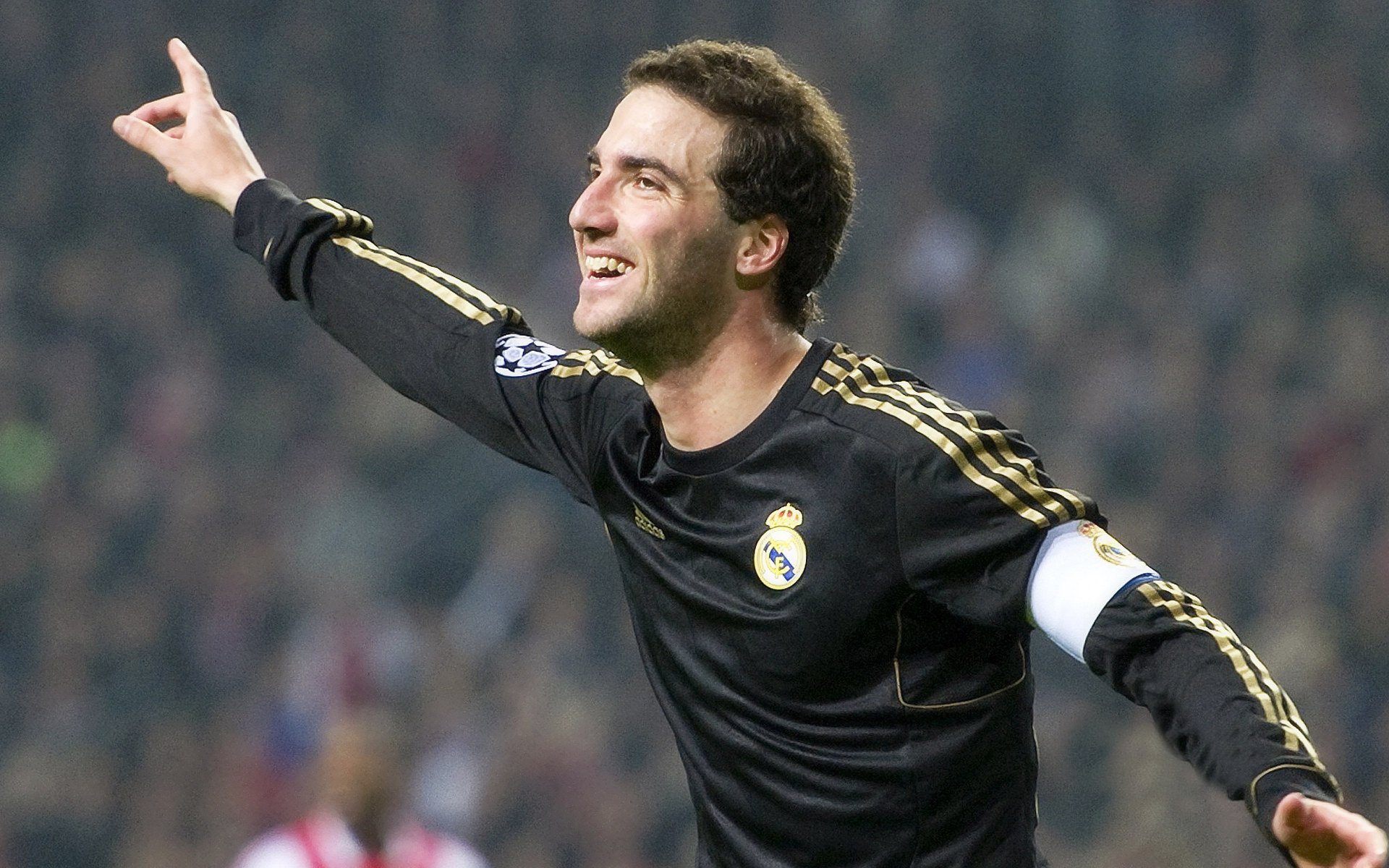 赛道新秩序，皮亚斯特里高光表现，梅赛德斯横扫法拉利