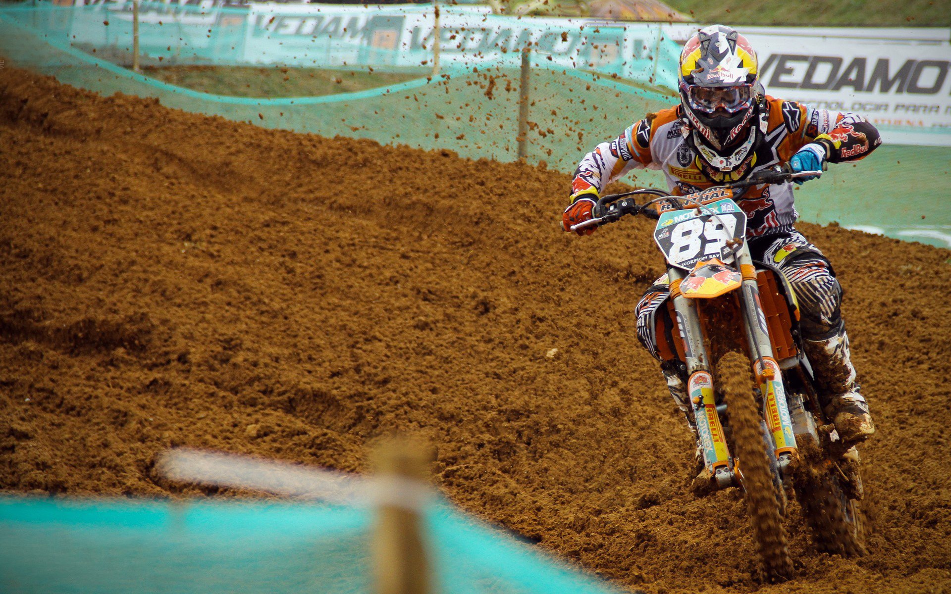 双重赛场，一种精神，法国队险胜奥地利与樊振东点燃的体育之夜